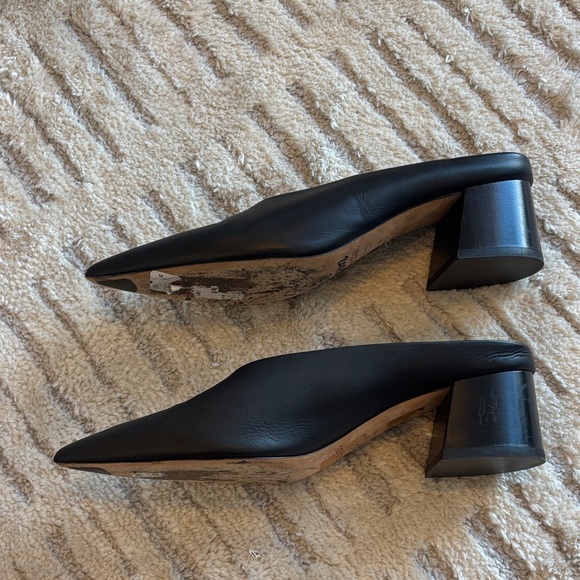 Vince Black Pointed-Toe Flats 38/8 - Picture 5 of 8